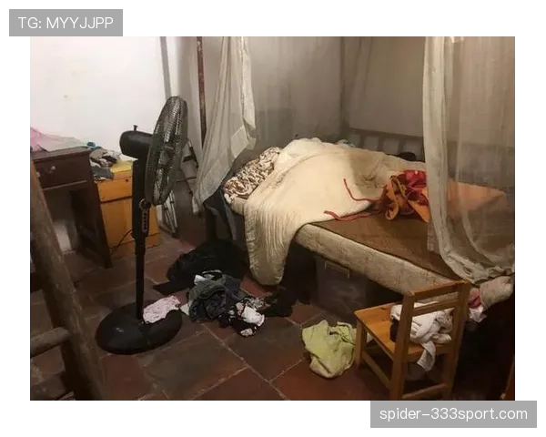 蒋林静家的狗都比我会花钱 蒋林静家的狗都比我会花钱